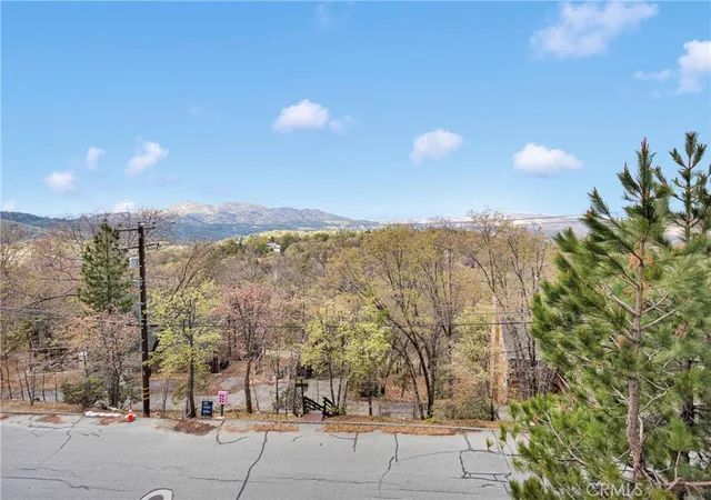 Homes for sale in Lake Arrowhead, CA | 28935 Banff, Lake Arrowhead, CA 92352 | MLS# HD25250607