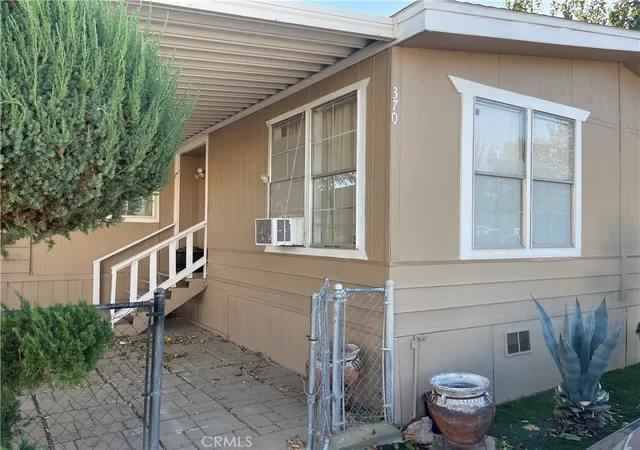 3rd image of 1301 E Avenue I #370, Lancaster, CA 93535 | MLS# SR25251320
