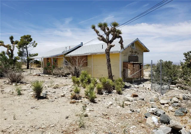 Homes for sale in Llano, CA | 20649 E Avenue Y, Llano, CA 93544 | MLS# SR25251395