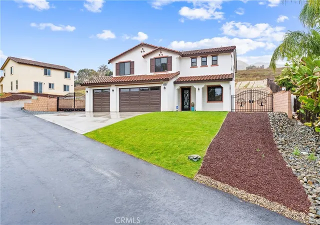 3rd image of 1993 Lyon Ave, Riverside, CA 92503 | MLS# TR25251435