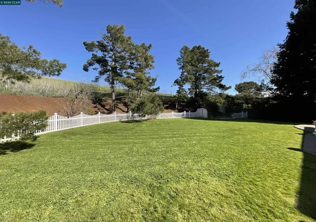 Homes for sale in Benicia, CA | 403 Gerald Court, Benicia, CA 94510 | MLS# 41116470
