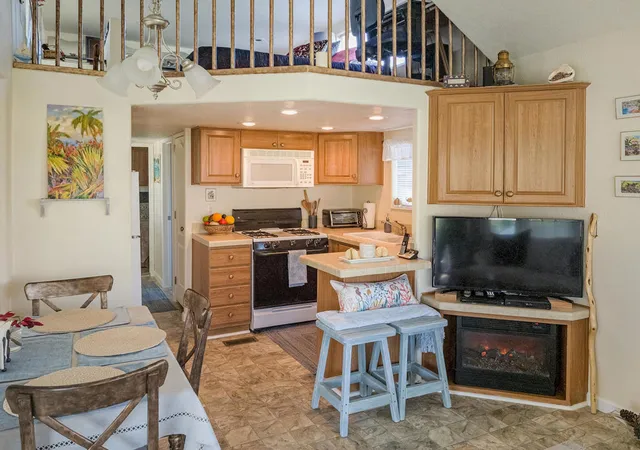 Photo 4 of Manufactured home for sale at 70200 Dillon Rd #555, Desert Hot Springs, CA 92241 | MLS# 219138039DA | Listing updated on 2026-05-26