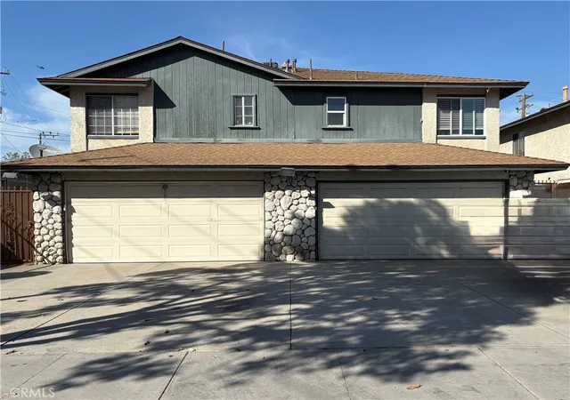 Homes for sale in Long Beach, CA | 17 E Plymouth #B, Long Beach, CA 90805 | MLS# PW25251996