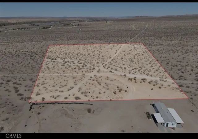 3rd image of 18 Oleander St, Oro Grande, CA 92368 | MLS# HD25252184