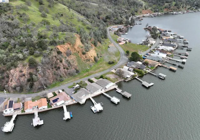 4th image of 11130 Lakeshore Dr, Clearlake Park, CA 95424 | MLS# 41116522