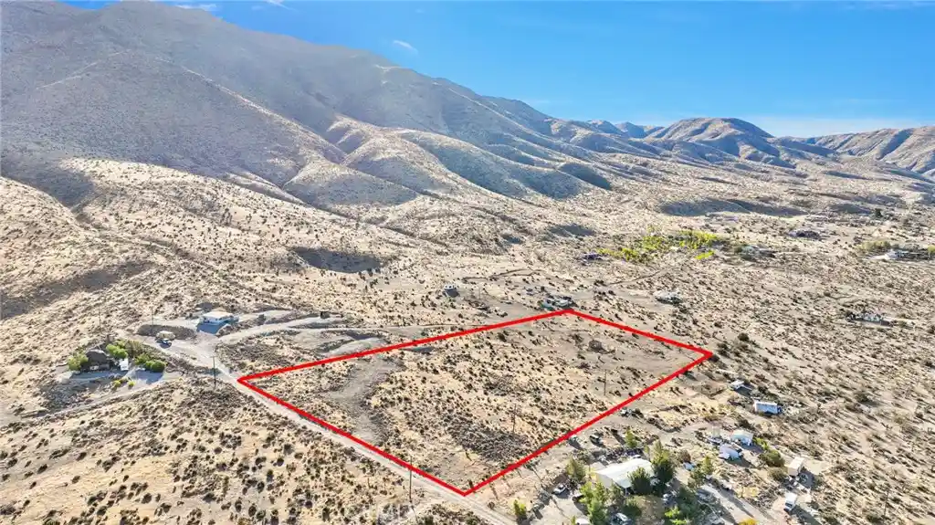 Photo 1 of Sale Pending at 20828 Riverview Rd, Apple Valley, CA 92308 | MLS# HD25252507 | Listing updated on 2026-08-03