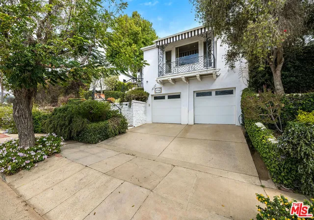 Photo 2 of Single family home for sale at 16177 Alcima Ave, Pacific Palisades, CA 90272 | MLS# 25613467 | Listing updated on 2026-09-16