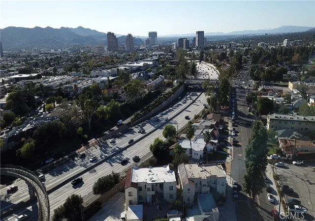image of 630 Naranja Dr, Glendale, CA 91206 | MLS# DW25252871