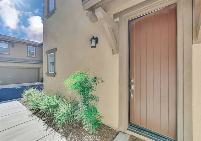 4th image of 2526 Gunner Ridge, Rialto, CA 92377 | MLS# IV25252899