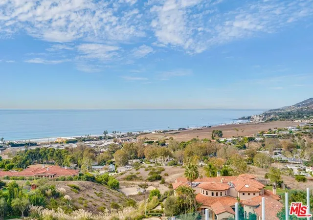 Homes for sale in Malibu, CA | 6277 Sea Star Dr, Malibu, CA 90265 | MLS# 25613951