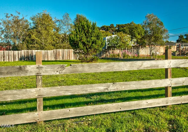 2nd image of 104 B N Dana St, Fort Bragg, CA 95437 | MLS# C1-11189