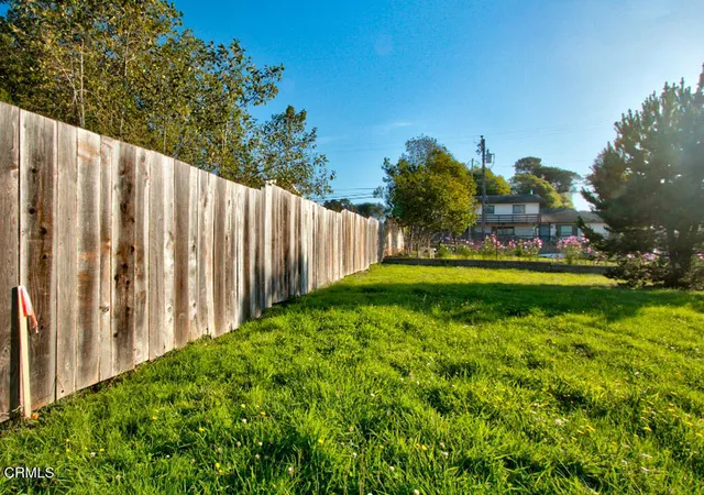 3rd image of 104 B N Dana St, Fort Bragg, CA 95437 | MLS# C1-11189