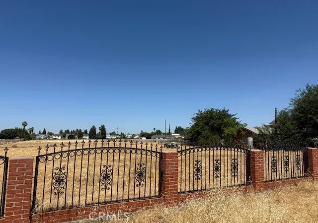 Homes for sale in Fresno, CA | 3207 N Valentine Ave, Fresno, CA 93722 | MLS# CV25194758