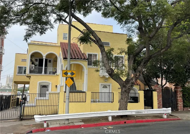 1st image of 559 S Coronado, Los Angeles, CA 90057 | MLS# TR25253397