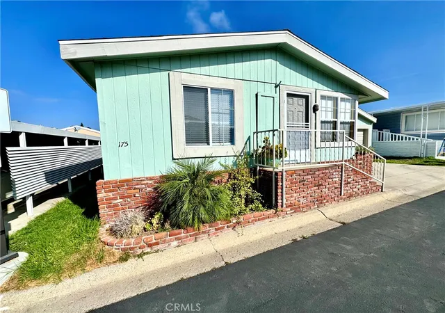 Homes for sale in Laguna Hills, CA | 23301 Ridge Route Dr #175, Laguna Hills, CA 92653 | MLS# PW25251412