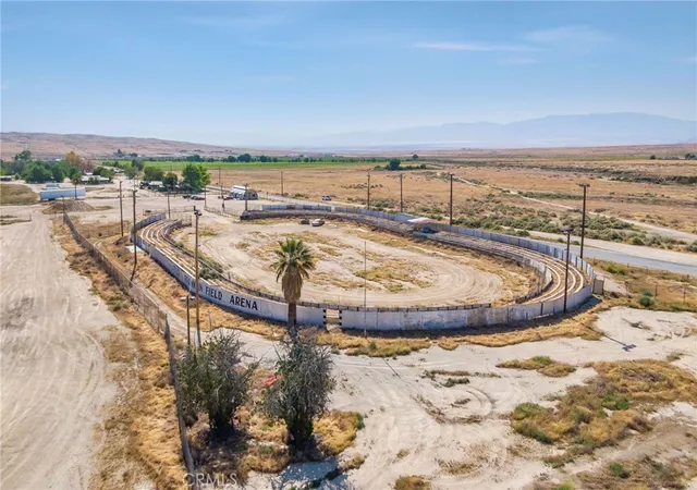 Homes for sale in Taft, CA | 116 Ash St, Taft, CA 93268 | MLS# SR25254332