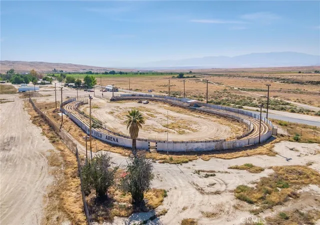 Photo 3 of Land for sale at 116 Ash St, Taft, CA 93268 | MLS# SR25254332 | Listing updated on 2026-10-02