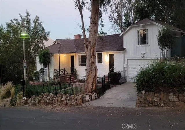Homes for sale in Riverside, CA | 4600 9Th, Riverside, CA 92501 | MLS# IV25252329