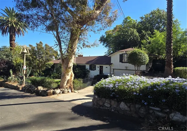 Homes for sale in Riverside, CA | 4600 9Th, Riverside, CA 92501 | MLS# IV25252329