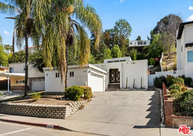 1st image of 5154 Don Pio Dr, Woodland Hills, CA 91364 | MLS# 25615357