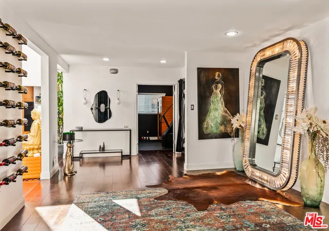 2nd image of 5154 Don Pio Dr, Woodland Hills, CA 91364 | MLS# 25615357