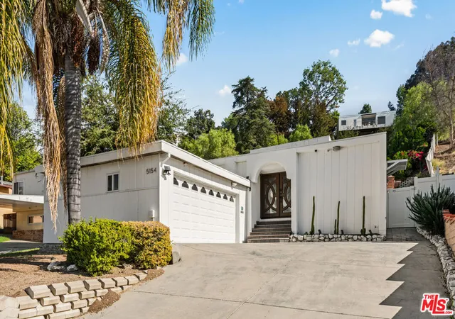 32nd image of 5154 Don Pio Dr, Woodland Hills, CA 91364 | MLS# 25615357