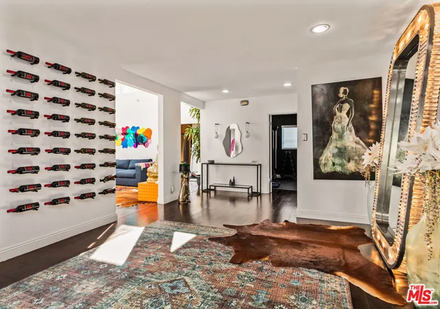3rd image of 5154 Don Pio Dr, Woodland Hills, CA 91364 | MLS# 25615357
