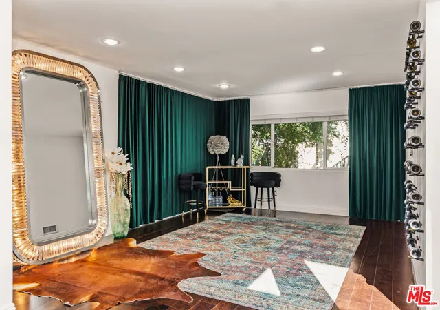 4th image of 5154 Don Pio Dr, Woodland Hills, CA 91364 | MLS# 25615357