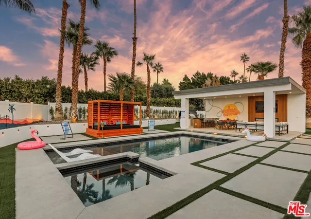 3rd image of 1170 E El Conquistador, Palm Springs, CA 92262 | MLS# 25614857