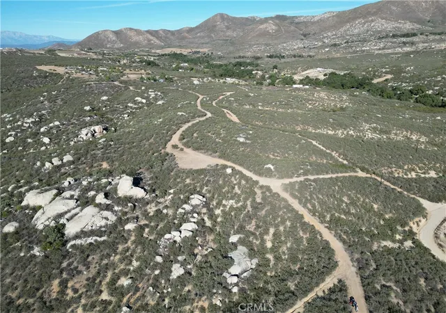 5th image of 0 E Benton Rd, Hemet, CA 92544 | MLS# SW25254823