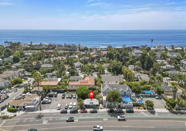 Homes for sale in Encinitas, CA | 600 N Coast Hwy 101, Encinitas, CA 92024 | MLS# 250043456SD