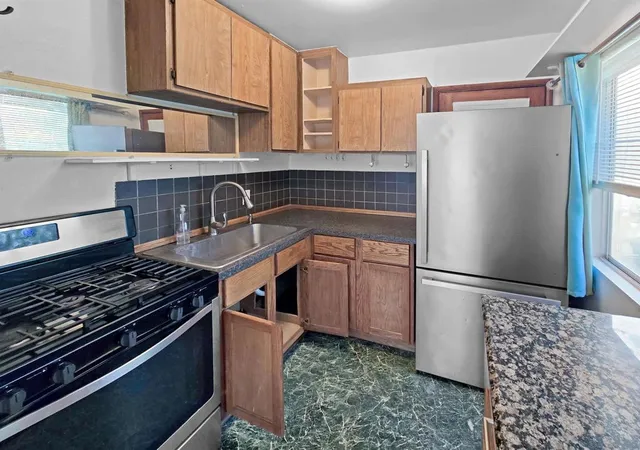 5th image of 600 N Coast Hwy 101, Encinitas, CA 92024 | MLS# 250043456SD