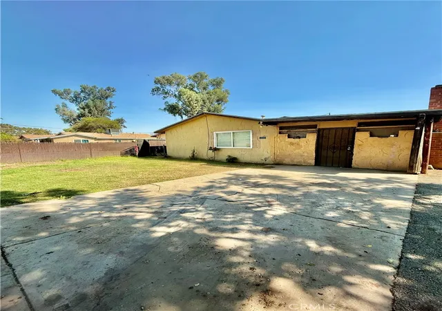 Photo 1 of Single family home for sale at 304 N Channing, Fresno, CA 93706 | MLS# IV25254484 | Listing updated on 2026-10-30