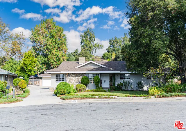 Homes for sale in Glendora, CA | 425 Fern Dell Pl, Glendora, CA 91741 | MLS# 25616083