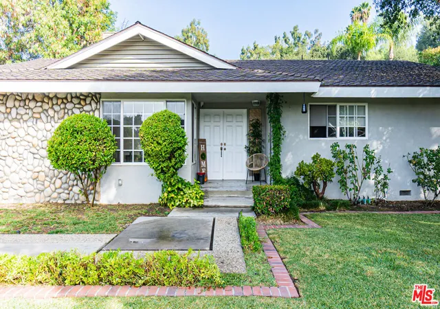 5th image of 425 Fern Dell Pl, Glendora, CA 91741 | MLS# 25616083