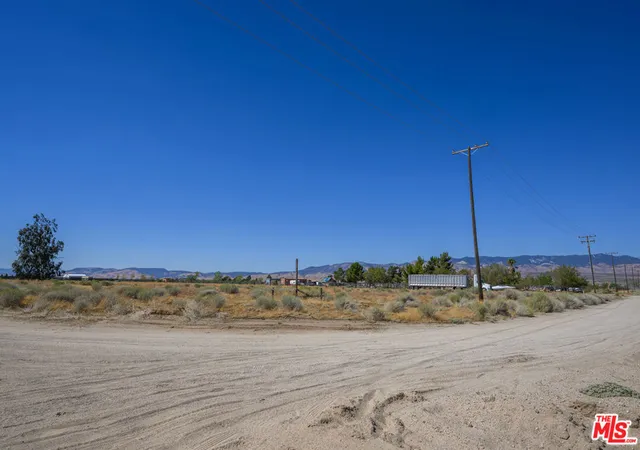 Homes for sale in Fairmont, CA | 252 Avenue C, Fairmont, CA 93536 | MLS# 25616131