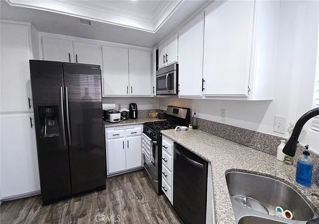 3rd image of 1921 Glenoaks Blvd #196, San Fernando, CA 91340 | MLS# SR25255492