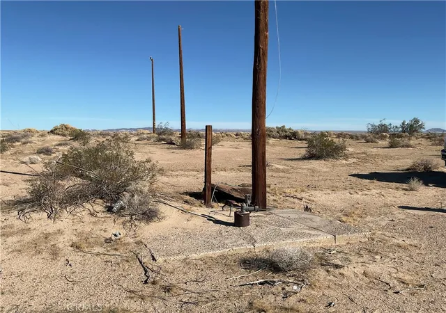 Photo 1 of Land for sale at 47039 Palma Vista Rd, Newberry Springs, CA 92365 | MLS# HD25254404 | Listing updated on 2025-11-07