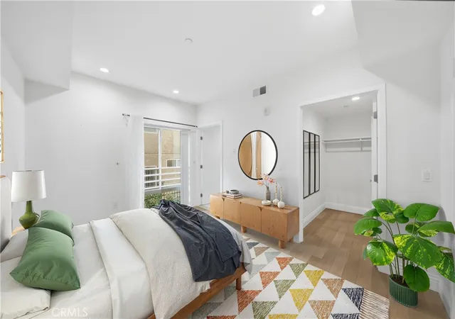 2nd image of 2939 Leeward Ave #311, Los Angeles, CA 90005 | MLS# WS25254936