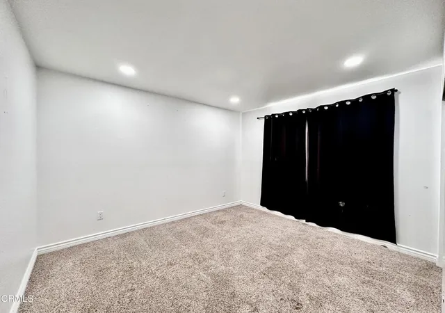 2nd image of 129 E Ventura St, Santa Paula, CA 93060