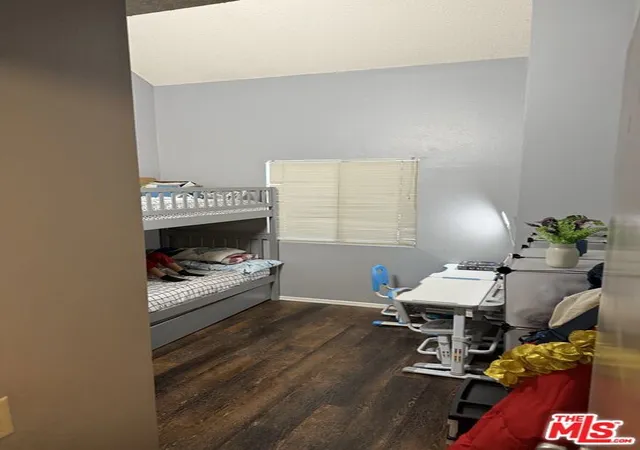 3rd image of 26926 Flo Ln #422, Canyon Country, CA 91351 | MLS# 25616361