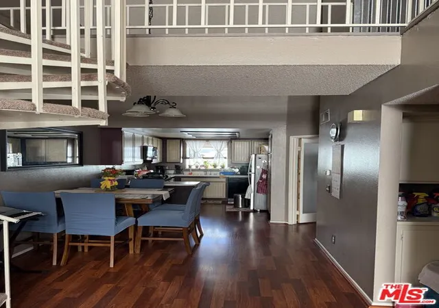 5th image of 26926 Flo Ln #422, Canyon Country, CA 91351 | MLS# 25616361