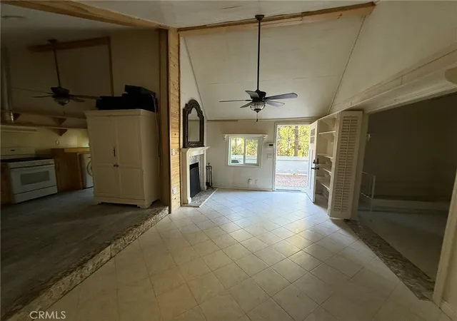 5th image of 23489 Lake, Crestline, CA 92325 | MLS# OC25255937