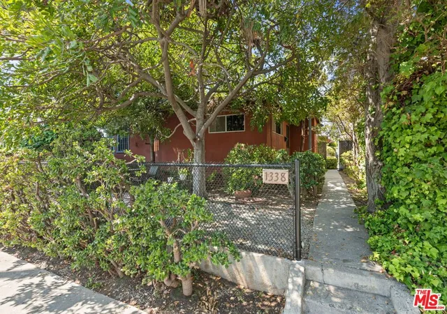 Homes for sale in Santa Monica, CA | 1338 19th St, Santa Monica, CA 90404 | MLS# 25615963