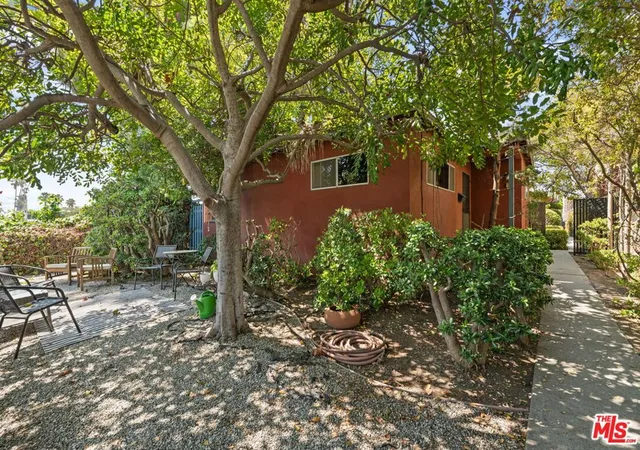 Homes for sale in Santa Monica, CA | 1338 19Th St, Santa Monica, CA 90404 | MLS# 25615963
