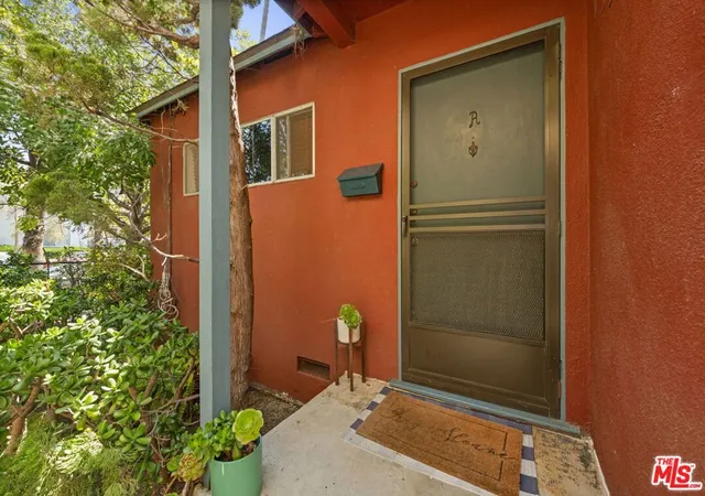 Homes for sale in Santa Monica, CA | 1338 19Th St, Santa Monica, CA 90404 | MLS# 25615963