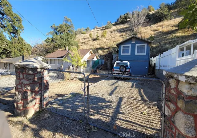 Homes for sale in Lebec, CA | 516 South, Lebec, CA 93243 | MLS# SR25256005