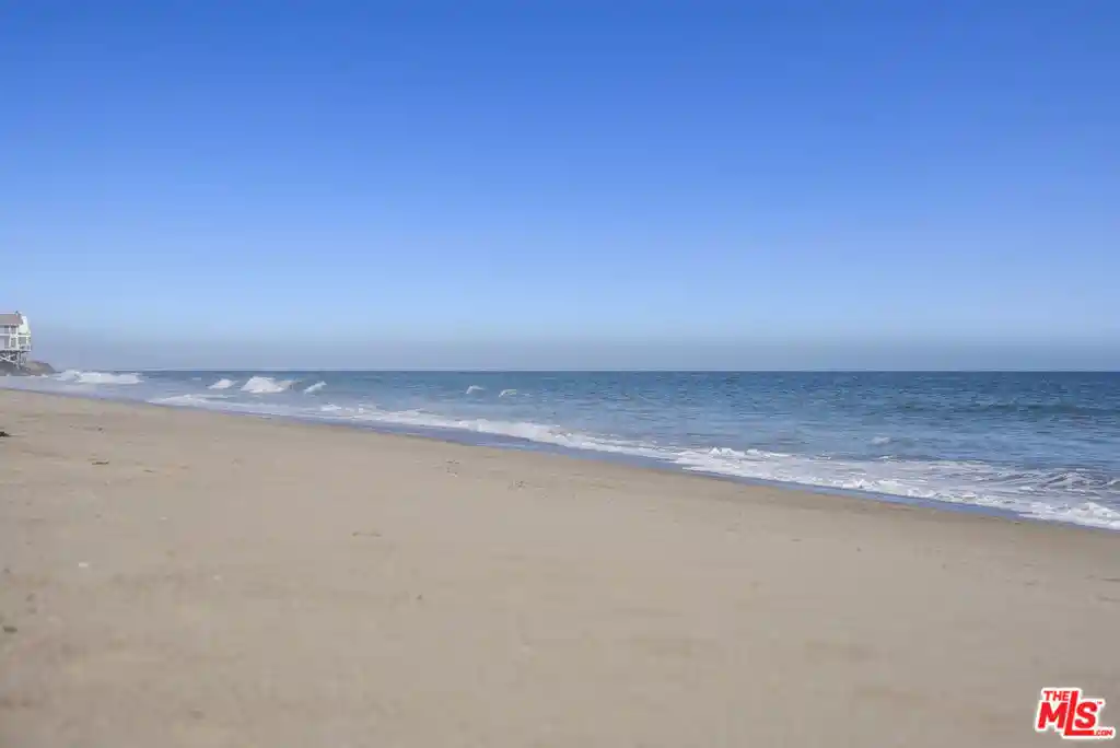 Photo 1 of Land for sale at 21506 Pacific Coast Hwy, Malibu, CA 90265 | MLS# 25608673 | Listing updated on 2026-10-12