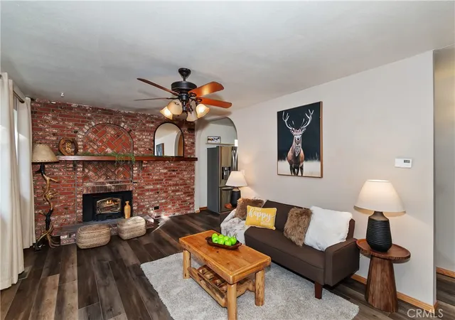 Photo 3 of Single family home for sale at 811 Leonard Ln, Sugarloaf, CA 92386 | MLS# IG25244379 | Listing updated on 2026-10-05