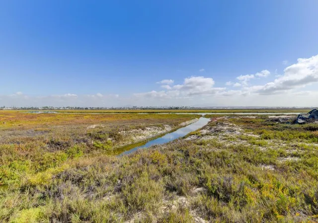 Listing Photo 4 - Condo for sale in building located at 1680 B Seacoast Dr Unit, Imperial Beach, CA 91932 - Unit #B